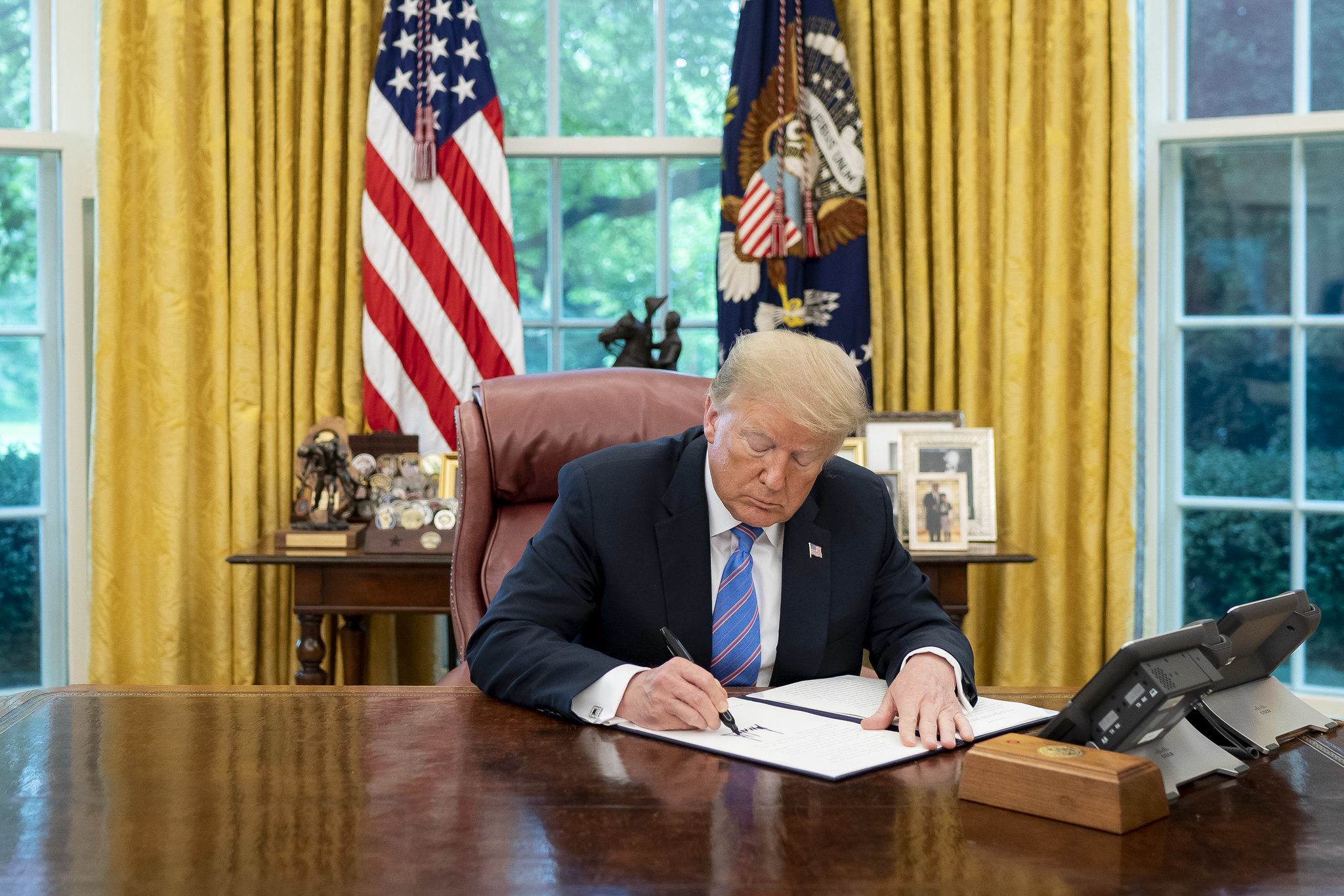 Trump signs June 2020 executive order