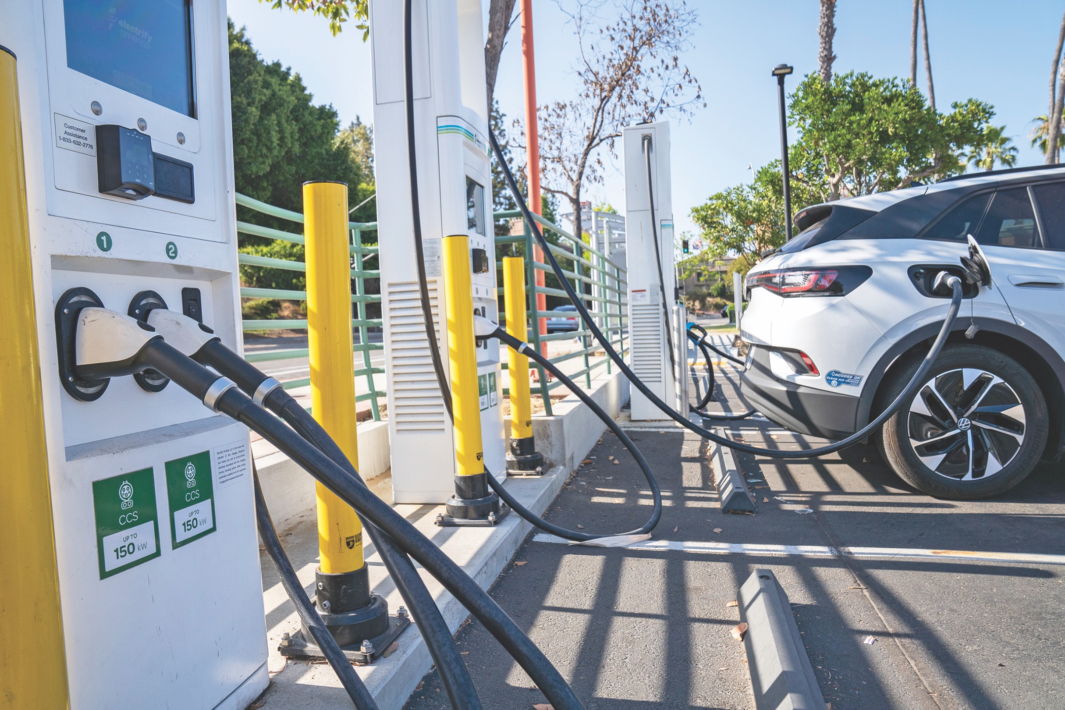 Electrify America, Walmart Announce Completion of Over 120 Charging Stations  at Walmart Stores Nationwide with Plans for Further Expansion