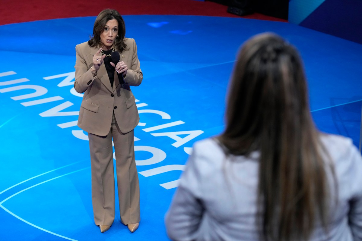 No “Deplorables,” “You Ain’t Black,” “Cling to Guns”: Harris’s Gaffe-Free Campaign